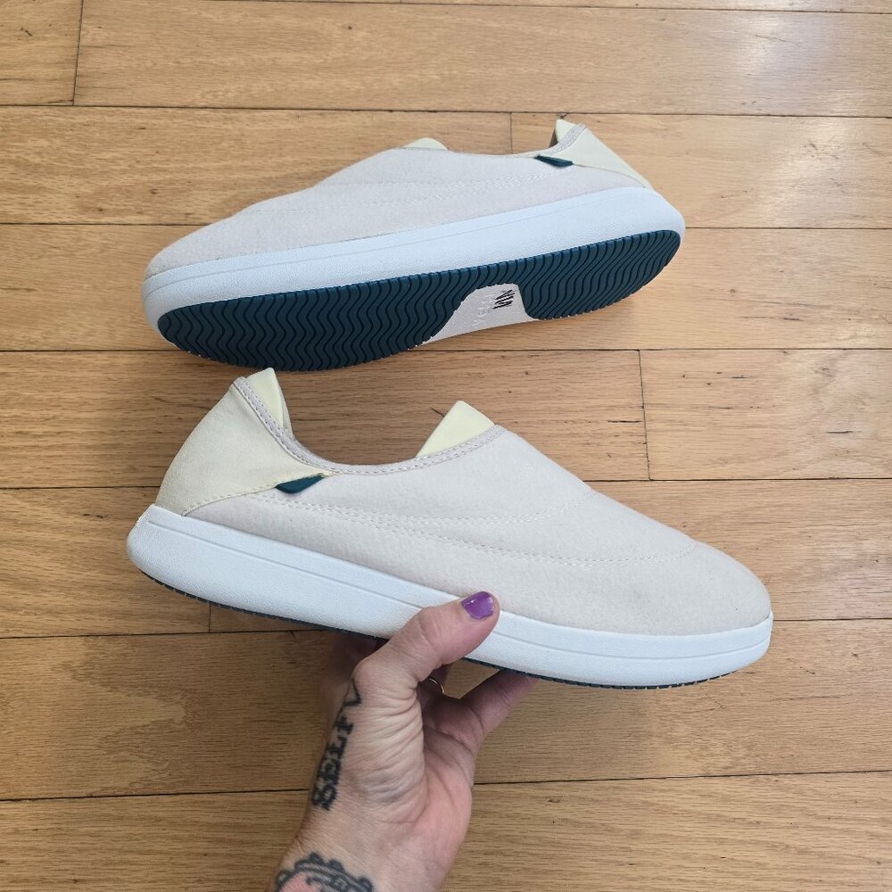 Vessi | Sunday monochrome white water-resistant slip-on slippers  | MENS 9